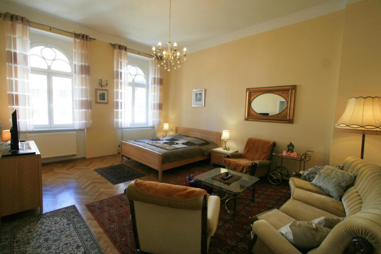 Apartment No. 20 Jaltská 3 Karlovy Vary Esterno foto